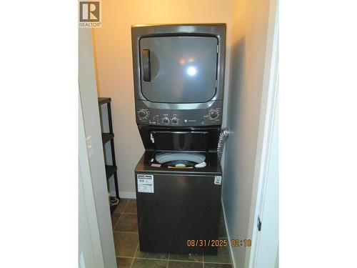 650 3 Street Sw Unit# 210, Salmon Arm, BC - Indoor Photo Showing Laundry Room