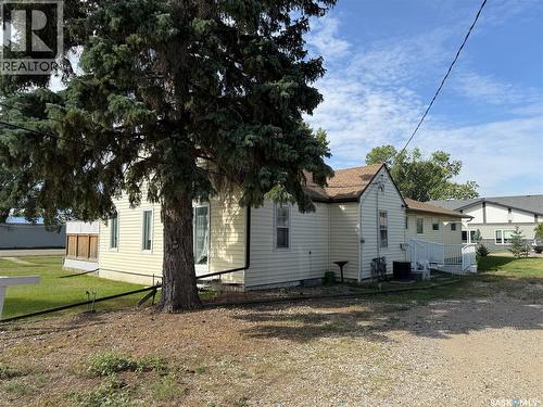 705 1st AVENUE NW  Weyburn, SK S4H 1P4