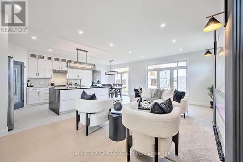 4282 Liberty Crossing, London South (South V), ON - Indoor