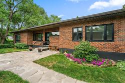 845 Rue Abbott  Montréal (Saint-Laurent), QC H4M 1X2