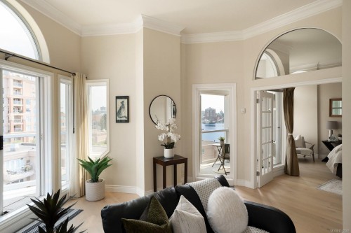 518-10 Paul Kane Pl, Victoria, BC - Indoor