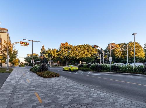 Nearby - 6-11307 Rue Notre-Dame E., Montréal-Est, QC - Outdoor