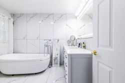 Salle de bains attenante à la CCP - 
