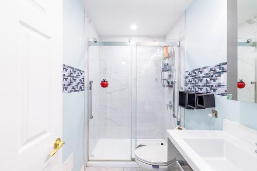 Salle de bains - 533 Boul. Beaconsfield, Beaconsfield, QC - Indoor Photo Showing Bathroom