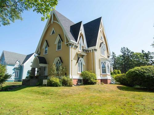 57 William Street  Yarmouth, NS B5A 1Y4