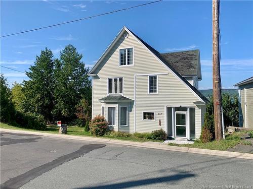 407 Victoria  Dalhousie, NB E8C 2V1
