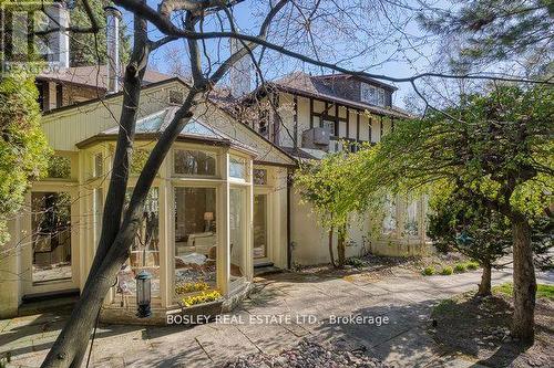 40 Castle Frank Crescent, Toronto, ON - Outdoor