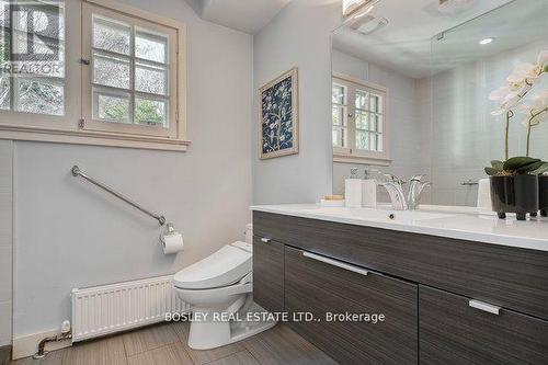 40 Castle Frank Crescent, Toronto, ON - Indoor Photo Showing Bathroom