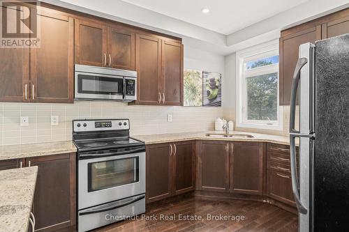65 Rockmount Crescent, Gravenhurst (Muskoka (S)), ON - Indoor Photo Showing Kitchen With Double Sink