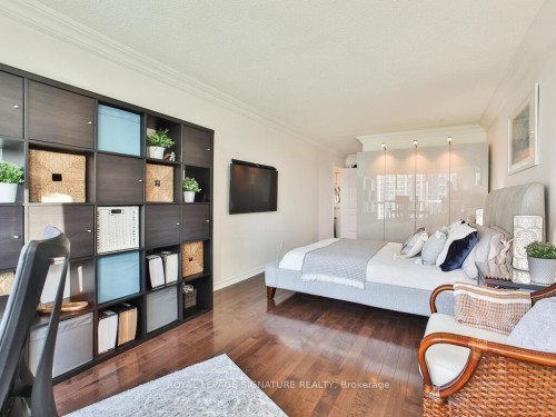 719-2111 Lake Shore Boulevard, Toronto, ON - Indoor