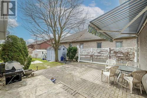 196 Hull Road, Strathroy-Caradoc (Ne), ON - Outdoor With Deck Patio Veranda