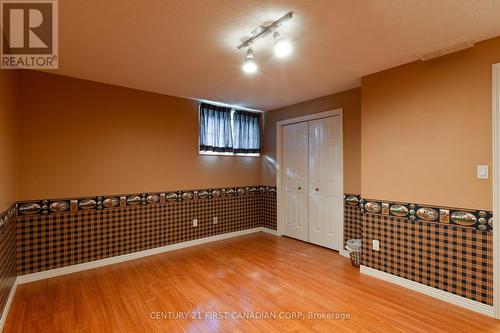 196 Hull Road, Strathroy-Caradoc (Ne), ON - Indoor Photo Showing Other Room