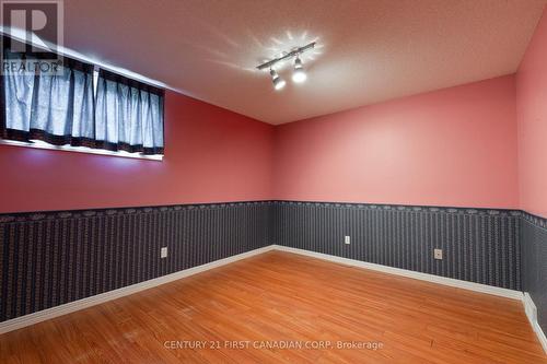 196 Hull Road, Strathroy-Caradoc (Ne), ON - Indoor Photo Showing Other Room