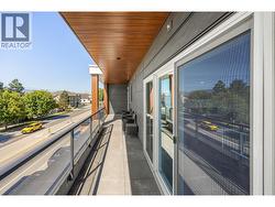 Common amenities  balcony - 