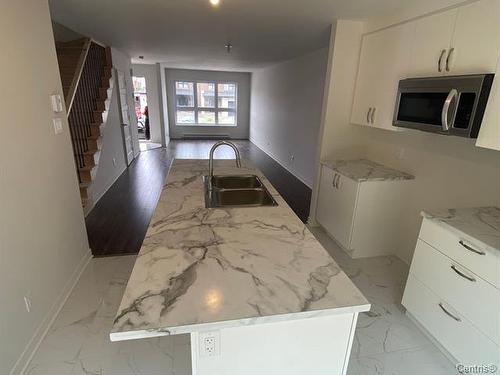 Cuisine - 1346 Rue Custine, Saint-Jérôme, QC 