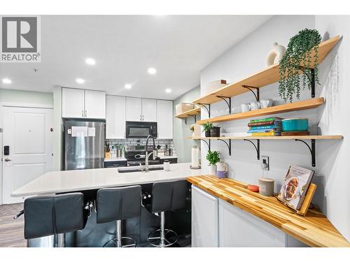 256 Hastings Avenue Unit# 309, Penticton, BC - Indoor Photo Showing Kitchen With Upgraded Kitchen