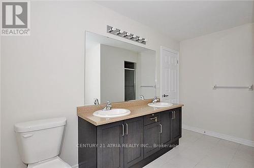 4 Applegate Drive, East Gwillimbury, ON - Indoor Photo Showing Bathroom