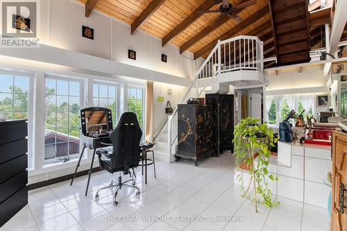 205 Water Street, Alfred And Plantagenet, ON - Indoor Photo Showing Other Room
