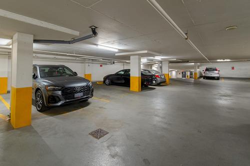 Parking - 601-15 Boul. La Fayette, Longueuil (Le Vieux-Longueuil), QC - Indoor Photo Showing Garage
