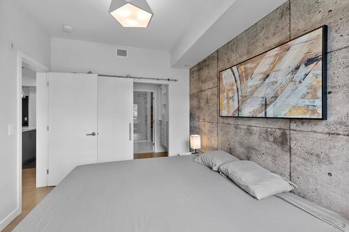 509-1215 St. Paul Street, Kelowna, BC - Indoor Photo Showing Bedroom