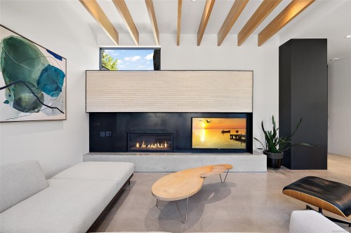 862 Somenos St, Victoria, BC 