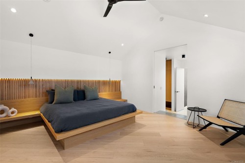 862 Somenos St, Victoria, BC 