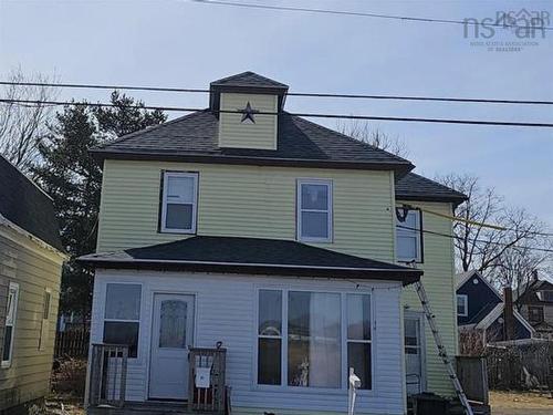 84 Intercolonial Street  Sydney, NS B1P 1S6