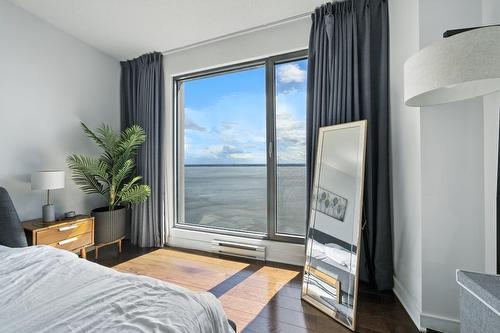 Water view - 2207-150 Ch. De La Pointe-Sud, Montréal (Verdun/Île-Des-Soeurs), QC - Indoor Photo Showing Bedroom