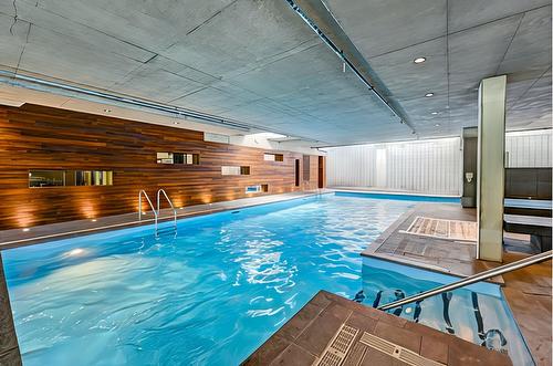 Pool - 2207-150 Ch. De La Pointe-Sud, Montréal (Verdun/Île-Des-Soeurs), QC - Indoor Photo Showing Other Room With In Ground Pool