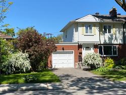 215 Av. Trenton  Mont-Royal, QC H3P 1Z6