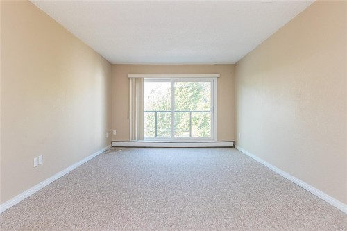 402-218 Bayview Ave, Ladysmith, BC - Indoor Photo Showing Other Room