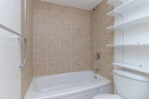 402-218 Bayview Ave, Ladysmith, BC - Indoor Photo Showing Bathroom