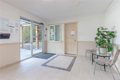 402-218 Bayview Ave, Ladysmith, BC - Indoor Photo Showing Other Room