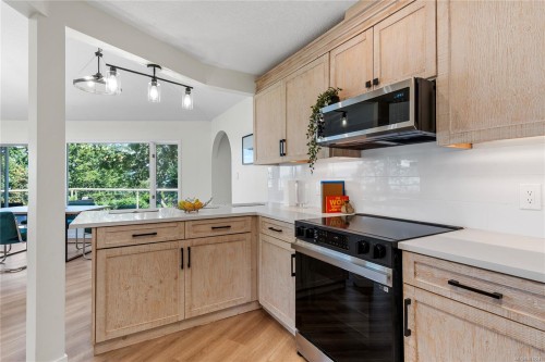 3640 Sundown Dr, Nanaimo, BC 