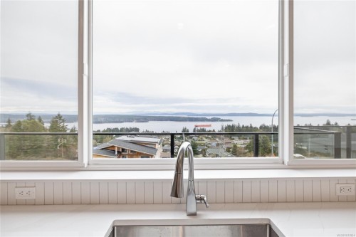 414 Thetis Dr, Ladysmith, BC 