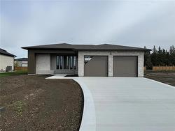 5 Fieldstone CR  Oak Bluff, MB R4G 0E7