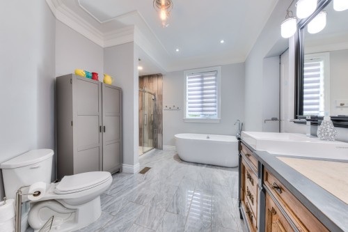 Salle de bains - 162 Rue Du Sanctuaire, Saint-Colomban, QC - Indoor Photo Showing Bathroom
