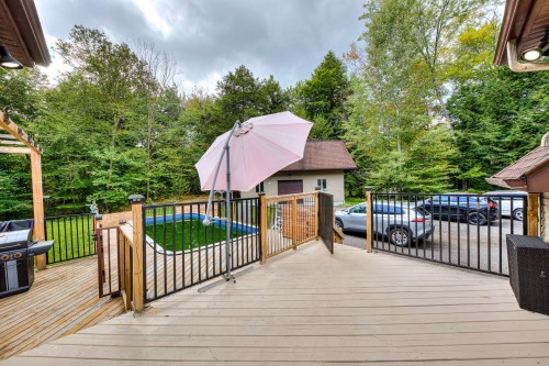 Terrasse - 162 Rue Du Sanctuaire, Saint-Colomban, QC - Outdoor With Exterior