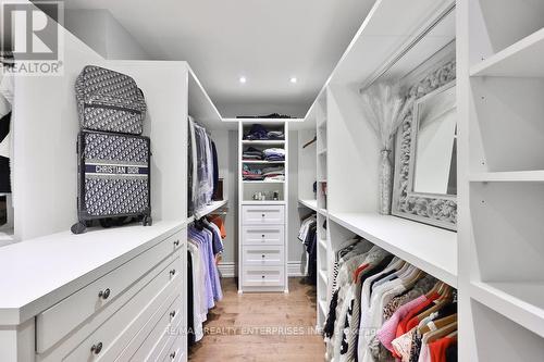 1459 Stavebank Road, Mississauga, ON - Indoor With Storage