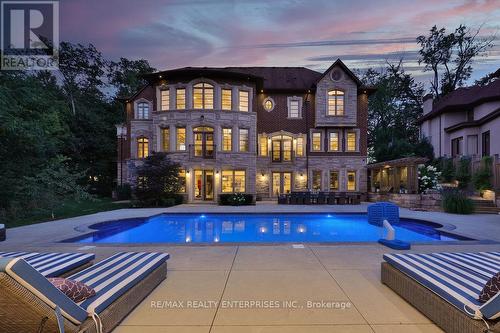 1459 Stavebank Road, Mississauga, ON - Outdoor With In Ground Pool