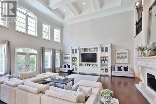 1459 Stavebank Road, Mississauga, ON - Indoor Photo Showing Living Room With Fireplace