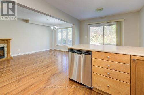 404 Tealby Crescent, Waterloo, ON - Indoor Photo Showing Kitchen