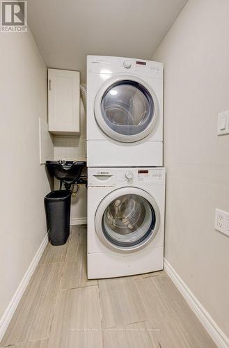 404 Tealby Crescent, Waterloo, ON - Indoor Photo Showing Laundry Room
