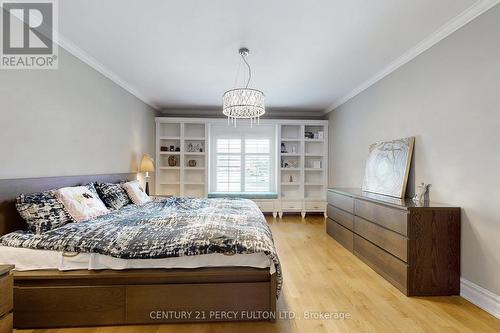 1832 Chesbro Court, Mississauga, ON - Indoor Photo Showing Bedroom
