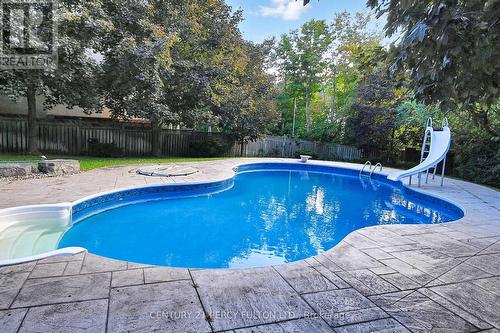 1832 Chesbro Court, Mississauga, ON - Outdoor With In Ground Pool With Backyard
