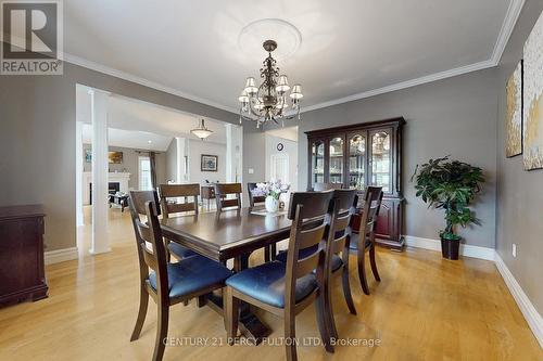 1832 Chesbro Court, Mississauga, ON - Indoor Photo Showing Dining Room