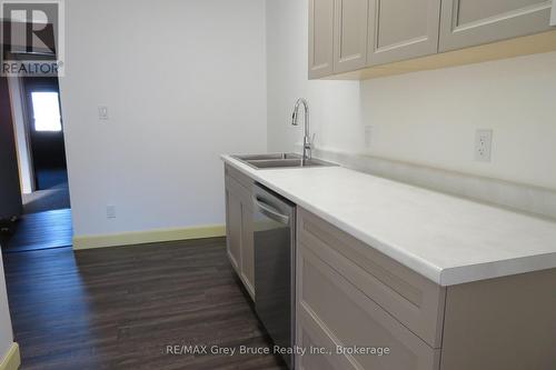 8 Helen Street, Northern Bruce Peninsula, ON 