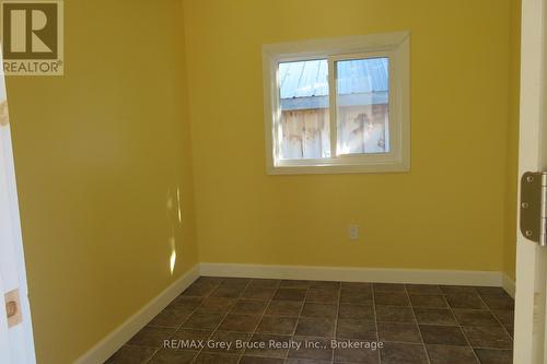 8 Helen Street, Northern Bruce Peninsula, ON 