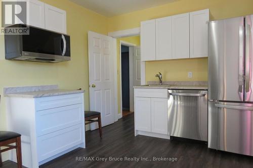 8 Helen Street, Northern Bruce Peninsula, ON 