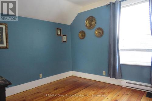 8 Helen Street, Northern Bruce Peninsula, ON 